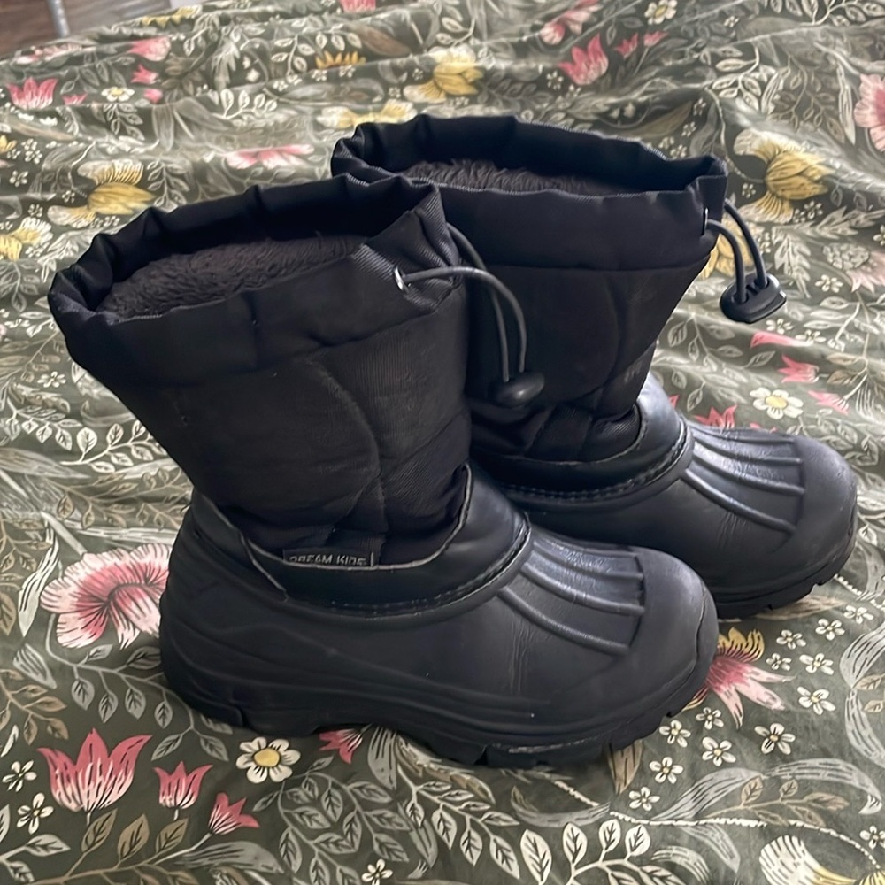 Kids winter boots